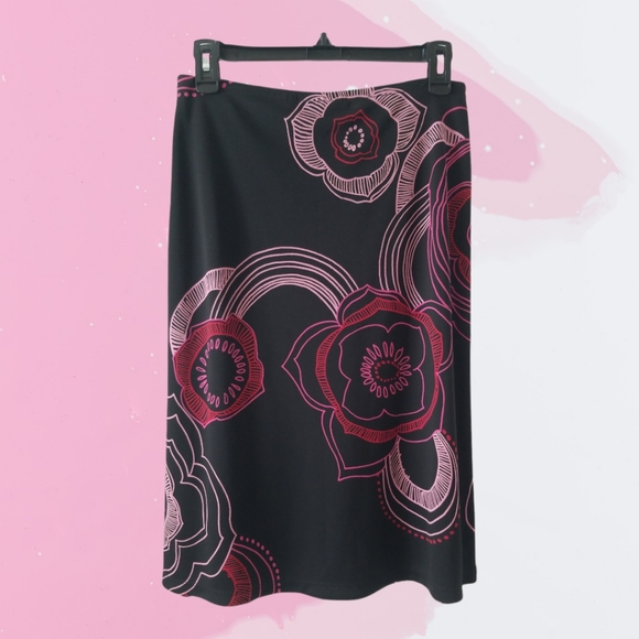 New York & Company Blk/Pink/ Red Knit Skirt with Beaded Detailing - Picture 2 of 6